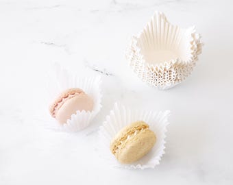 Fluted Cupcake Liners - Pack of 200 | 50 mm Pleated Baking Liner | Dessert Liners | Muffin Cups