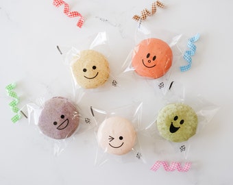 Smile Printed Cellophane Bags - 3 Sizes | 100 Bags | 7cm x 8cm | 8cm x 9cm | Self-Adhesive Cello Bags | Cookie Bags | OPP Bags | Candy Bags