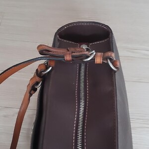 Vintage Coach Chelsea Pebbled Leather Tote, Brown Shoulder Purse, Classic Everyday Bag image 9