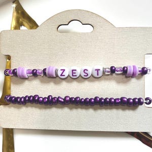 Pulseira de contas roxas Zest