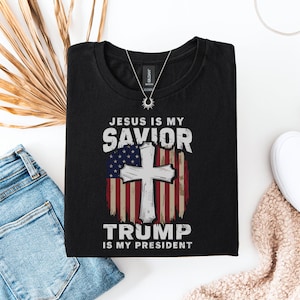 Jesus ist mein Retter-Trumpf ist mein Präsident T-Shirt, christliches Trump-Unterstützer-T-Stück, Vaterländischer Jesus Kreuz Hoodie