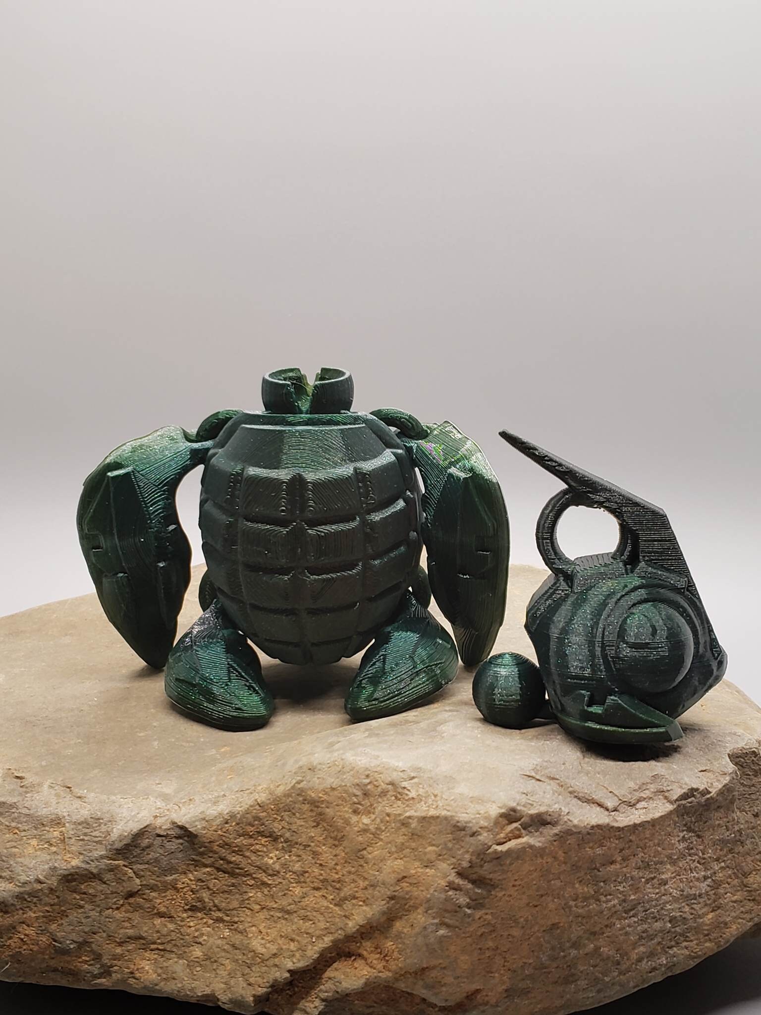アトリエGG ChambleBlanche(turtle) 19½ Articulating Grenade Turtle W/ Removable Head / 3D Print