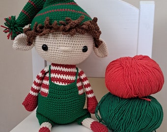 Gehaakte kerstelfpop – handgemaakte katoenen amigurumi, decoratie voor de feestdagen