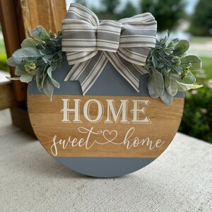 Home Sweet Home Wooden Door Hanger / Front Door Decor / Wall Decor / Wood Round Sign / Welcome Sign