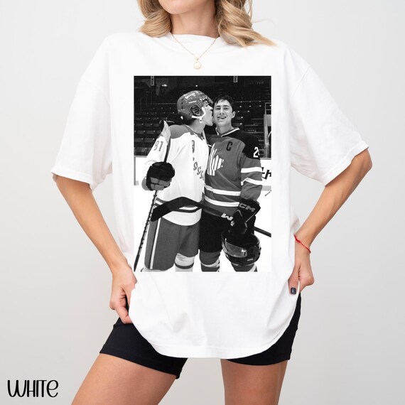 Heated Rivalry Shirt, Hollanov Hockey Romance T-shirt, Trendy Vintage Hollander and Rozanov Shirt, Hudson and Connor BookTok Fan Tee