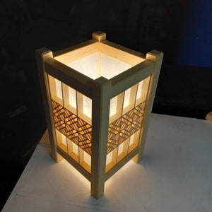 Diamond-Square Table Lamp