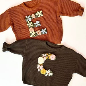 Hand Embroidered Floral Letter Design Sweater Babies & Toddlers zdjęcie 1