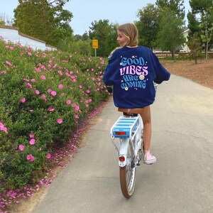 Vintage Sweatshirt, Happy Sweathirt, Aesthetic Crewneck, Perfect Gift, Good Vibes Sweatshirt, Heart Shirt