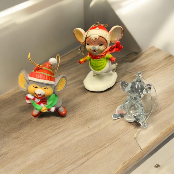 Vintage Christmas Mouse Ornaments: Festive Hats, Set of 3