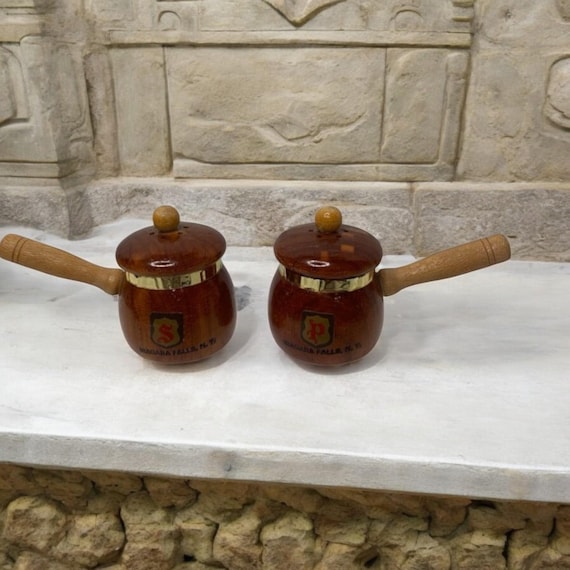 Vintage Niagara Falls Wooden Salt and Pepper Shakers