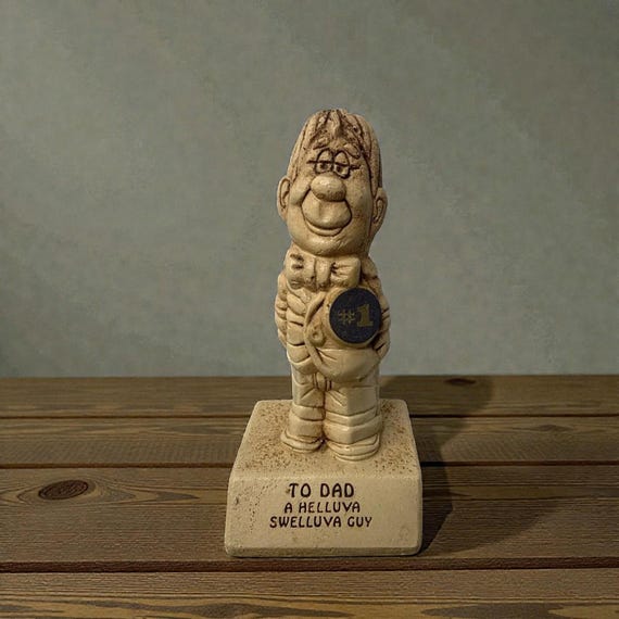 Vintage Number One Dad Figurine, Funny Caricature Gift (1970)