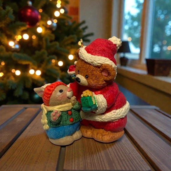 Vintage Hallmark Keepsake Ornament: Mary's Bears, Season for Sharing (1999)