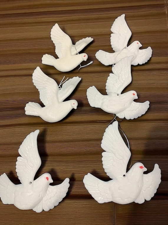 Vintage MCM White Plastic Flying Doves/Birds Christmas Ornament Set of 6
