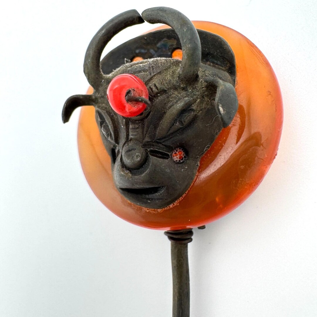 Antique Chinese Hairpin With Ox Motif Carnelian? & Metal Design Antique Chinese Hairpin With Ox Motif Carnelian? & Metal  main image 4