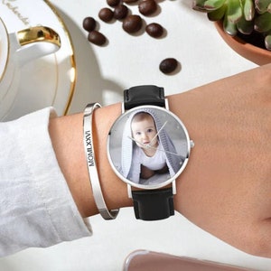 Reloj con correa de cuero con foto personalizada, reloj con nombre de texto grabado para hombres y mujeres, reloj con foto grabado personalizado para parejas, regalo para él imagen 5