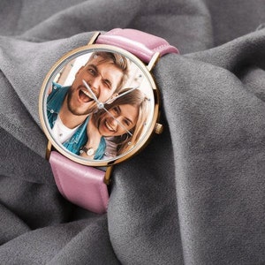 Reloj con correa de cuero con foto personalizada, reloj con nombre de texto grabado para hombres y mujeres, reloj con foto grabado personalizado para parejas, regalo para él imagen 7