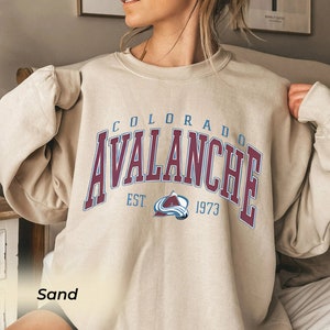 Colorado Avalanche Hockey Team Retro Logo Vintage Recycled Colorado License  Plate Art Women's T-Shirt