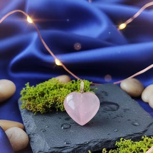 Rose Quartz Heart Shaped Necklace, Natural Rose Quartz Necklace, Dainty Rose quartz heart necklace, Sterling Silver, Crystal Necklace Gift