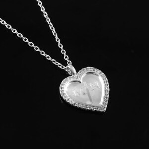 Colar personalizado com dois nomes e coração Colar personalizado com dois nomes em forma de coração Presente exclusivo para casais Colar com pedra CZ Joia inicial personalizada