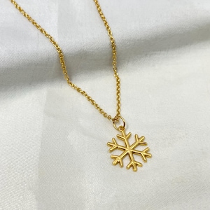 Winter Snow Flake Charm Gold Plated Pendant, 925 Silver Snow Flake Pendant With Chain, Dainty Snowflake Necklace Silver& Gold Necklace
