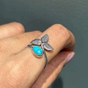 Adjustable Sterling Silver Dyed Turquoise Gemstone Leaf Ring Blue Stone Handmade Rings 925 Silver Oxidized Leaf Design Rings Women&#39;s Jewelry