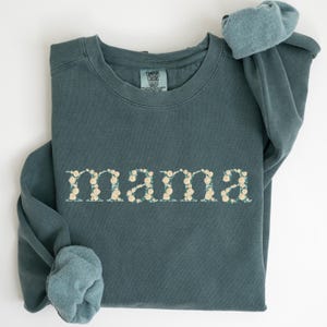 Floral Mama Sweatshirt, Mama Adult Sweatshirt, Mama Crewneck Sweatshirt, Comfort Colors Mama Sweatshirt, Mom Gift Sweatshirt, Mama Sweater