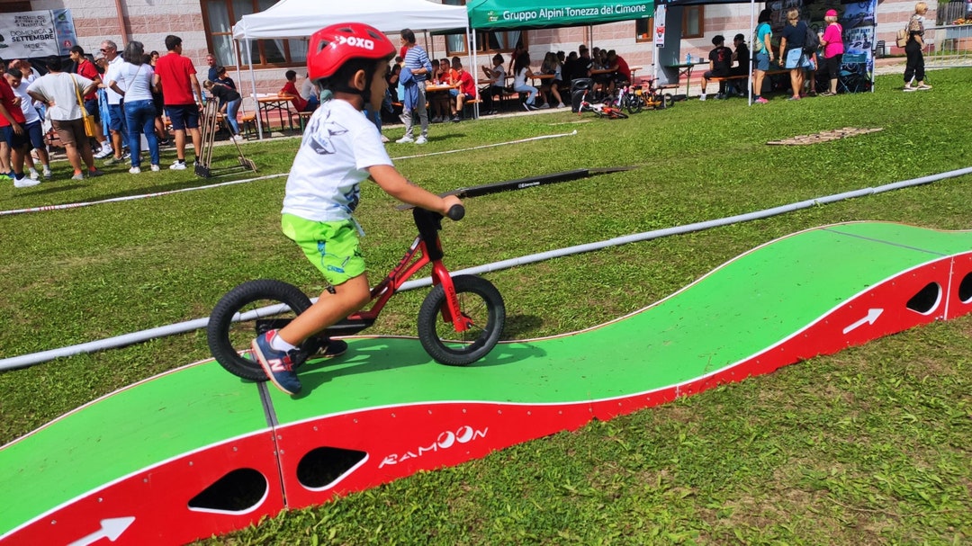 Kit de obstáculos para circuito de bicicletas para niños: Pump