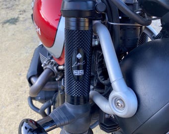Protetores de bengala para Triumph Scrambler 900 / Speed Twin 900 / Street Twin 900 – Resina tipo ABS – Par