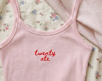 Twenty Ate Tanktop, Shirt zum 28. Geburtstag, Geschenk zum 28. Geburtstag, Geburtstags-Tanktop
