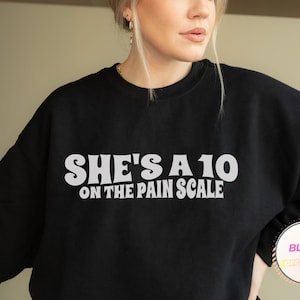 Lustige Chronische Krankheit Sweatshirt Lustige Fibromyalgie Chronische Schmerzen Migräne Spoonie Medikamente Geschenk unsichtbare Behinderung seltene Krankheit Kämpfer
