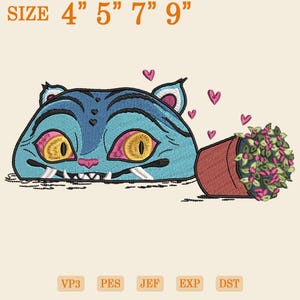 Peut inclure: Une broderie représentant un chat bleu aux yeux jaunes et au nez rose, accompagné d'un pot de fleurs renversé. Le motif comprend le texte "SIZE 4" 5" 7" 9"" et est disponible aux formats VP3, PES, JEF, EXP et DST.