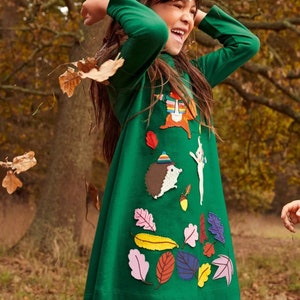 Mini Boden Girl&#39;s Big Applique Jersey Dress in Forest Green Animals (Slightly Defect)