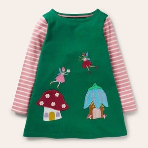Mini Boden Girl&#39;s Fairies Big Applique Pocket Tunic in Green (Slightly Defect)