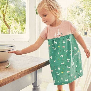 Baby Boden Printed Jersey Dress in Green
