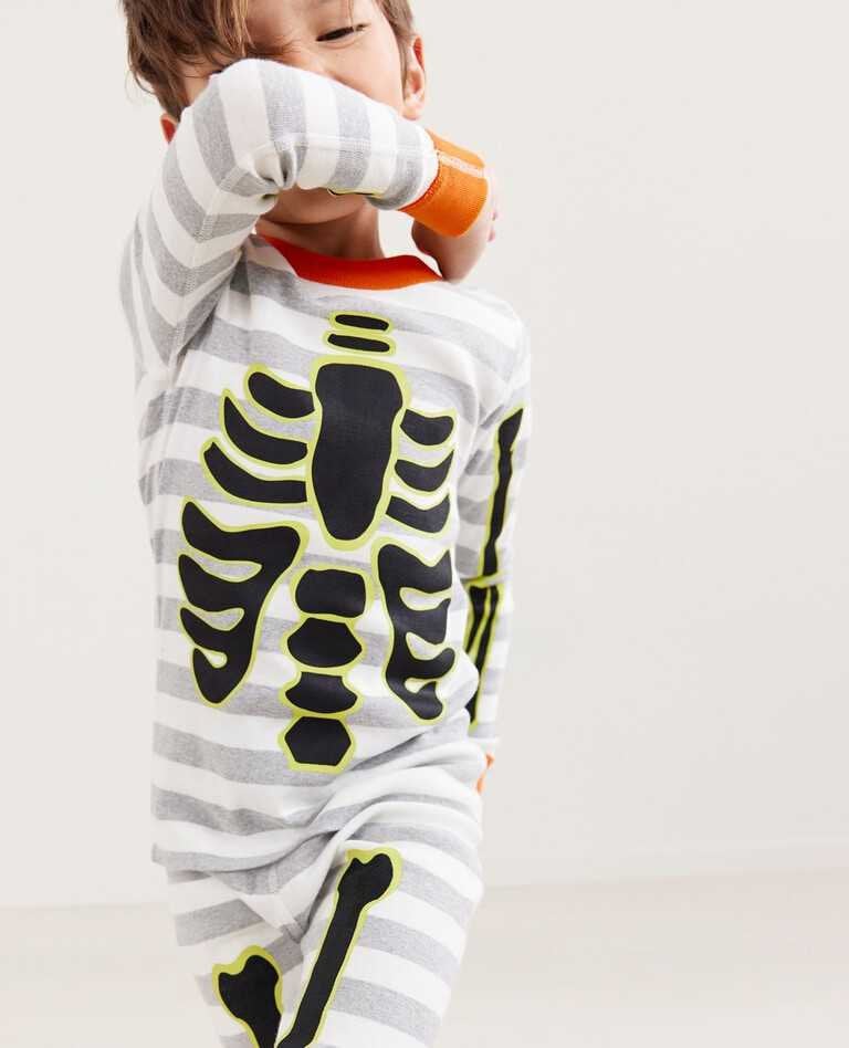 Hanna andersson skeleton pajamas hotsell