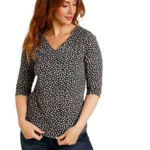 Weird Fish Women&#39;s Nanaimo Eco 3/4 Sleeve Top in Navy