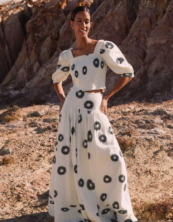 MEEM Womens Cheesecloth Modern Daisy Print Maxi Skirt in White IMPERFECT Etsy