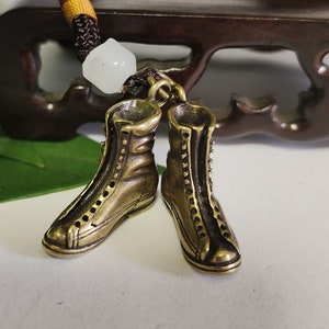 Pure Copper Mini Shoes Couple Keychain Pendant A Pair Of Retro Brass High Top Shoes Punk Rock Street Pendant