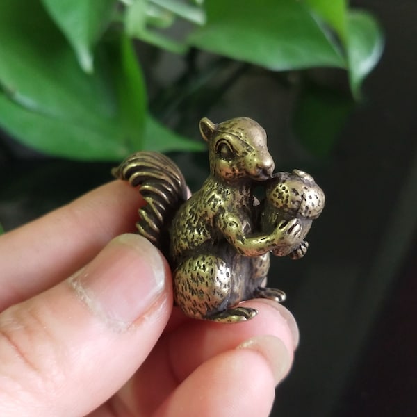 Retro Solid Pure Brass Squirrel Sculpture Creative Tea Pet Desktop Decoration