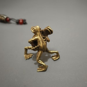 Brass Mini Wrestling Frog Sculpture/Home Desktop Art Decorative Ornament