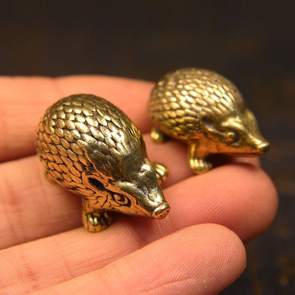 Free 2 pieces of solid brass lovers hedgehog desktop decoration tea pet bionic small animal pure copper handicraft decorative decoration