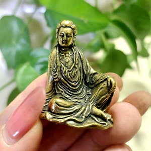 Brass Avalokitesvara Buddha Statue Retro Decoration Tibetan Buddha Statue Deity Statue Crafts Bronze Buddha Statue