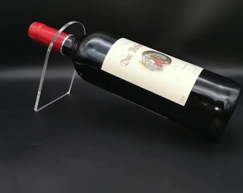 Transparenter Weinflaschenhalter aus Acryl - Modernes Flaschenregal im schwebenden Design