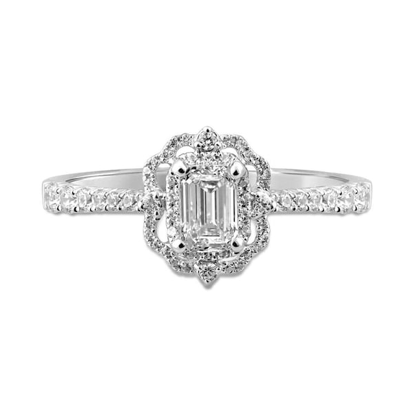 Vraiment Zac Posen 1 Ct Emerald Cut Diamond vintage Style Pétoncle Halo Bague de fiançailles Dazzling Frills Ring Remarkable Ring Half Eternity Ring
