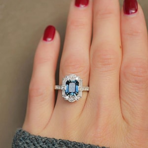 Retro 1890s Vintage Art Deco Style 2 Ct Emerald Sapphire & Diamond Halo Engagement Ring in 935 Argentium Silver Mid Century Ring Estate Ring