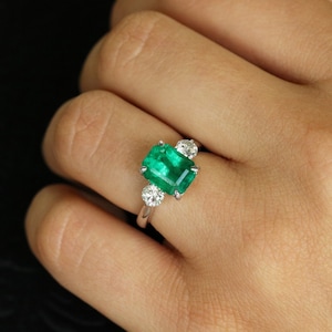 Vintage Art Deco Style Emerald and Diamond Engagement Ring in 935 Argentium Silver Vintage Inspired Ring Art Deco Wedding Ring Dazzling Ring