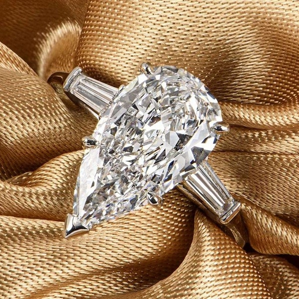 Harry Winston Beautiful Pear-shaped Diamond Ring in Sterling Silver Harry Winston Celebrity Ring Big Gemstone Ring Vintage Three-stone Ring