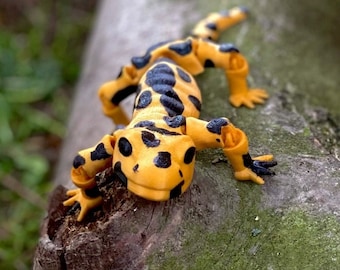 Flexi Salamander: Digital .STL file for 3D printing, poseable fidget figure, print-in-place body, snap-fit head, adorable flexibility