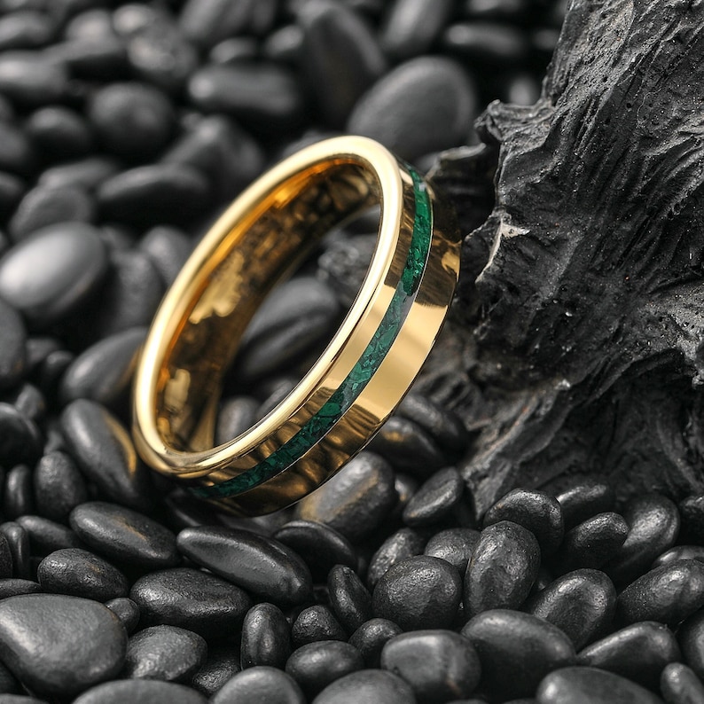 Gold Malachite Ring, Malachite Wedding Band, Malachite Tungsten Carbide Ring, Green Stone Ring for Men, Anniversary Gift, Promise Ring zdjęcie 1