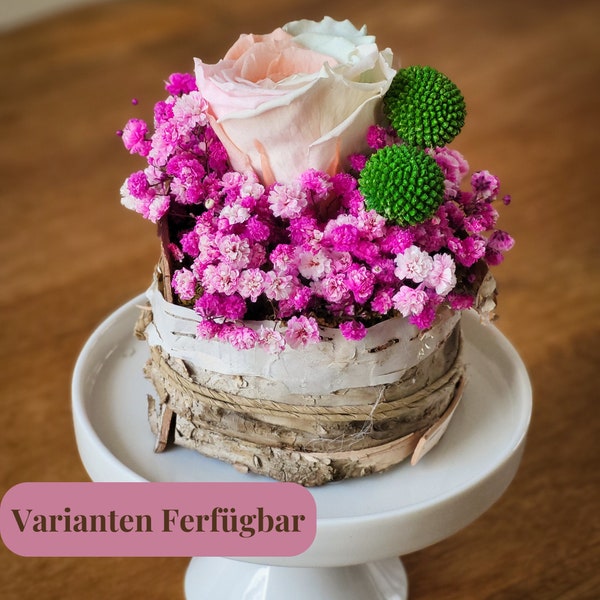 Blumentörtchen mit Stabilisierten Blumen, Schleierkraut und Birkenrinde-Charme –Handgefertigt & Zauberhaft als Tischdekoration oder Geschenk
